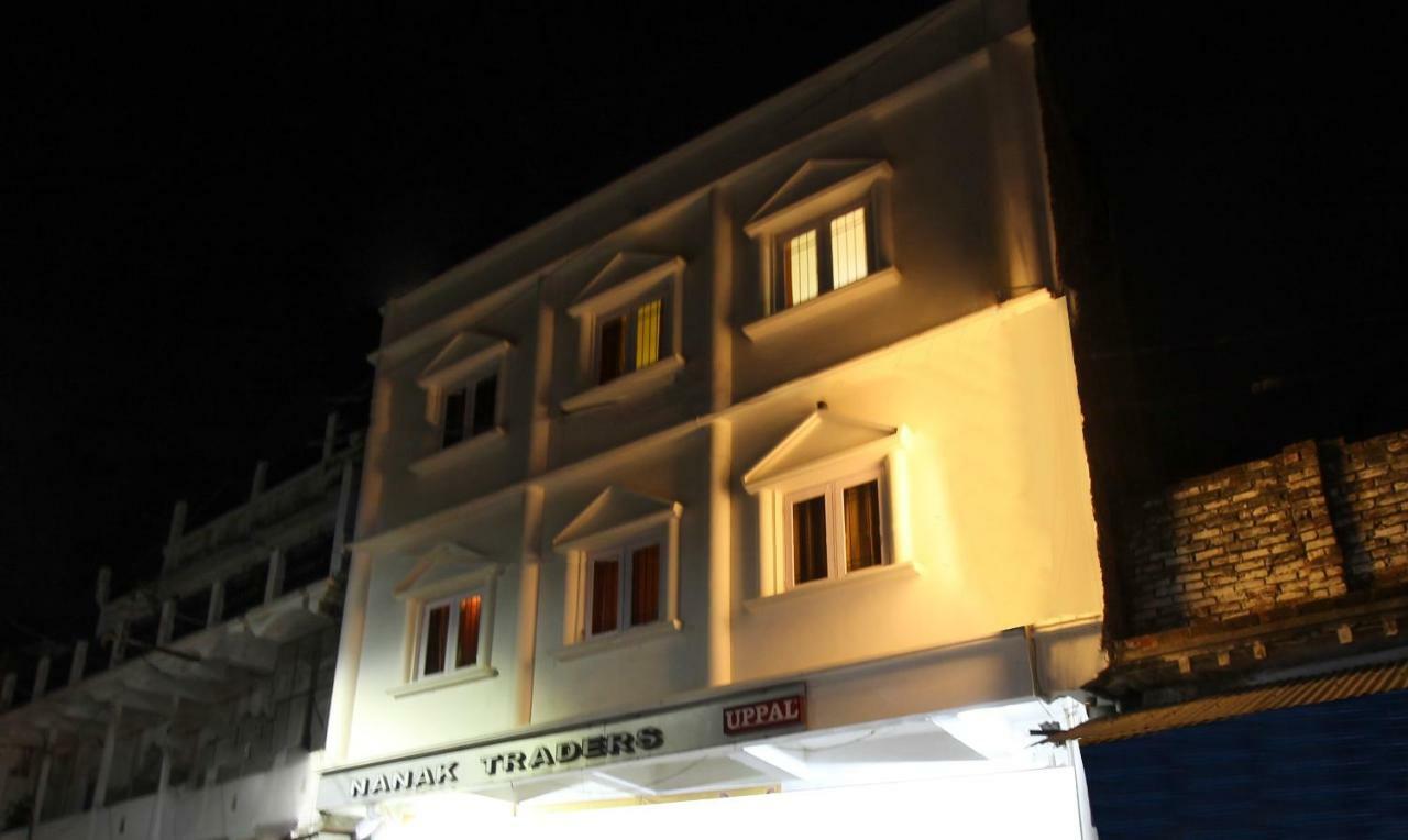 Itsy Hotels Royal Monarch Gorakhpur Luaran gambar